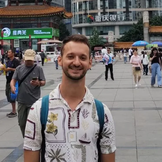 Alexandru, profesorul de chineză