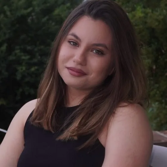 Alexandra, profesoara de geografie